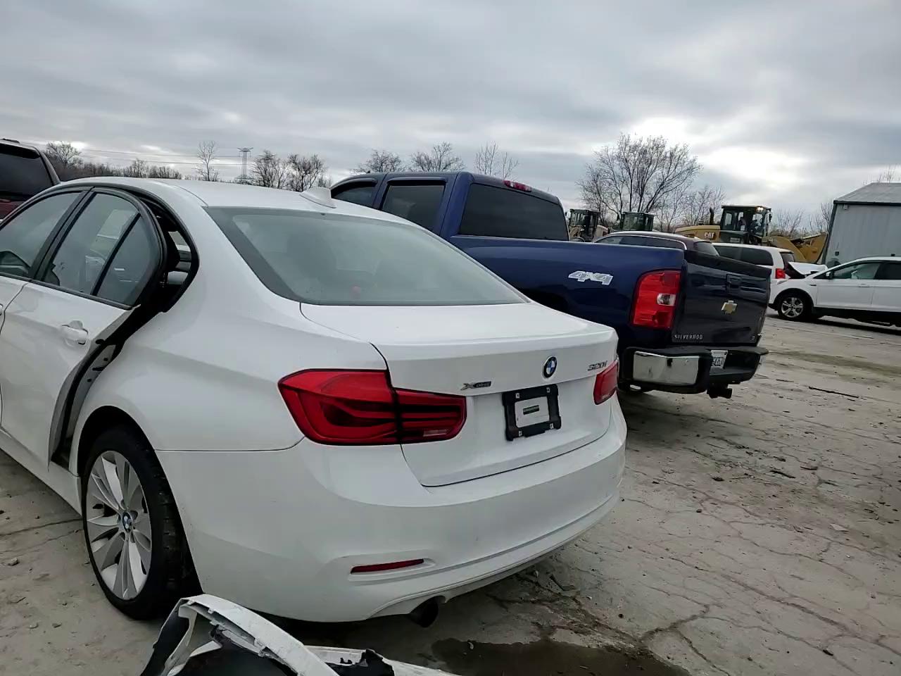 Фото: WBA8E5G5XGNU20555