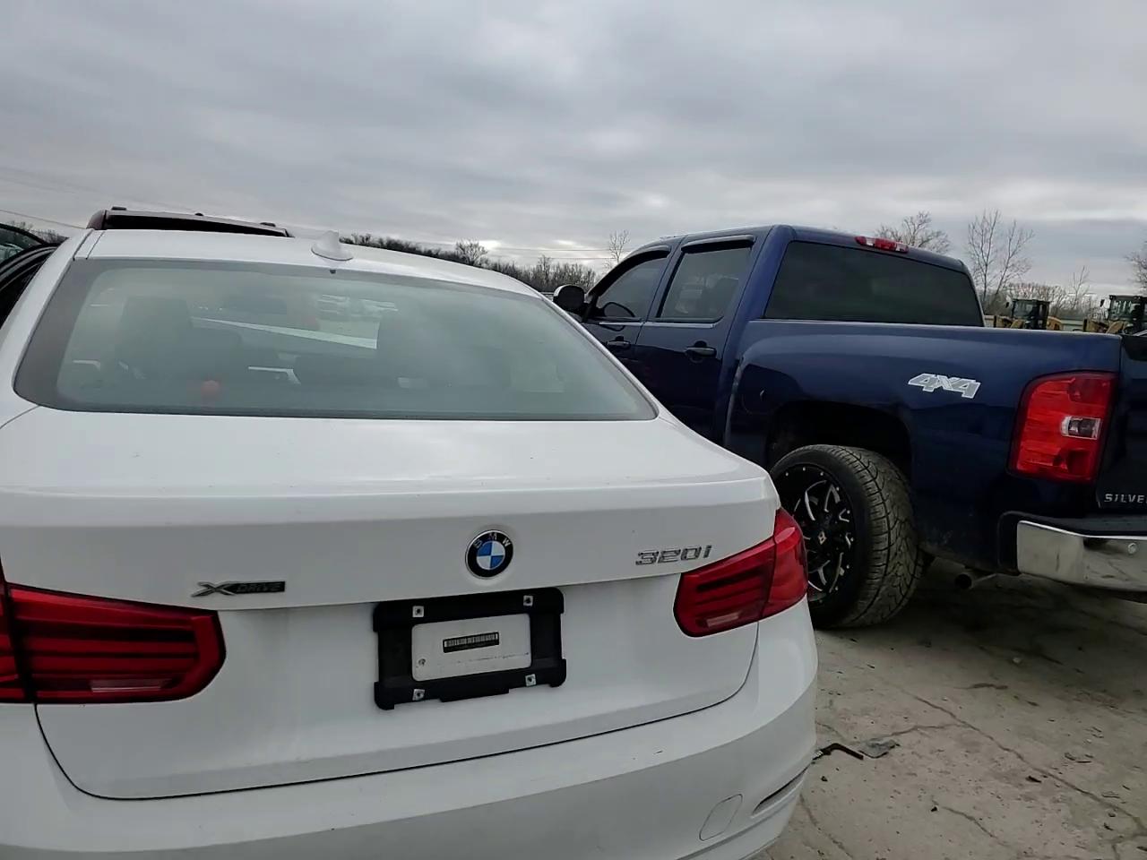 Фото: WBA8E5G5XGNU20555