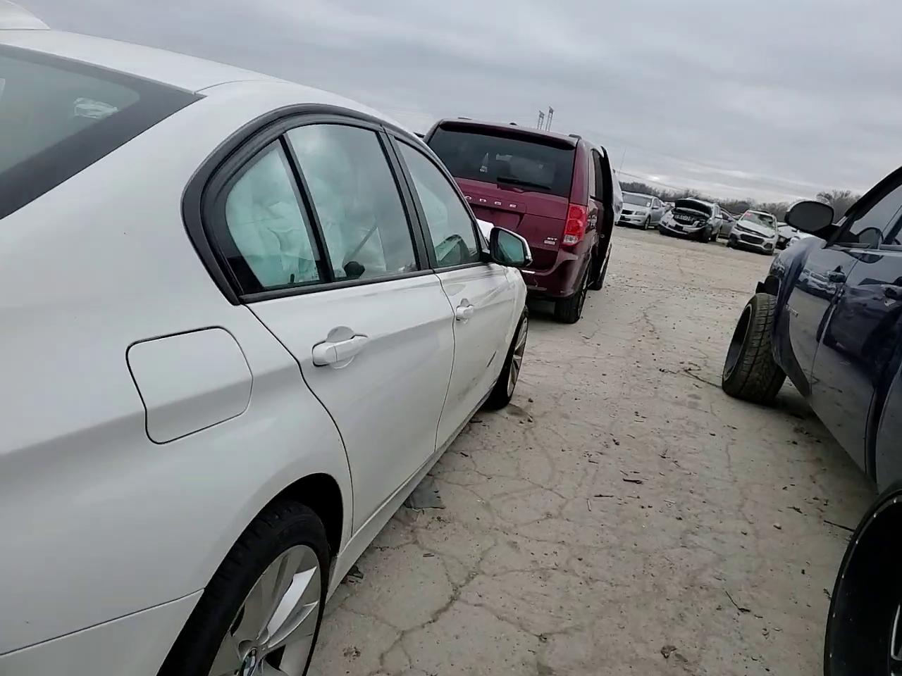 Фото: WBA8E5G5XGNU20555