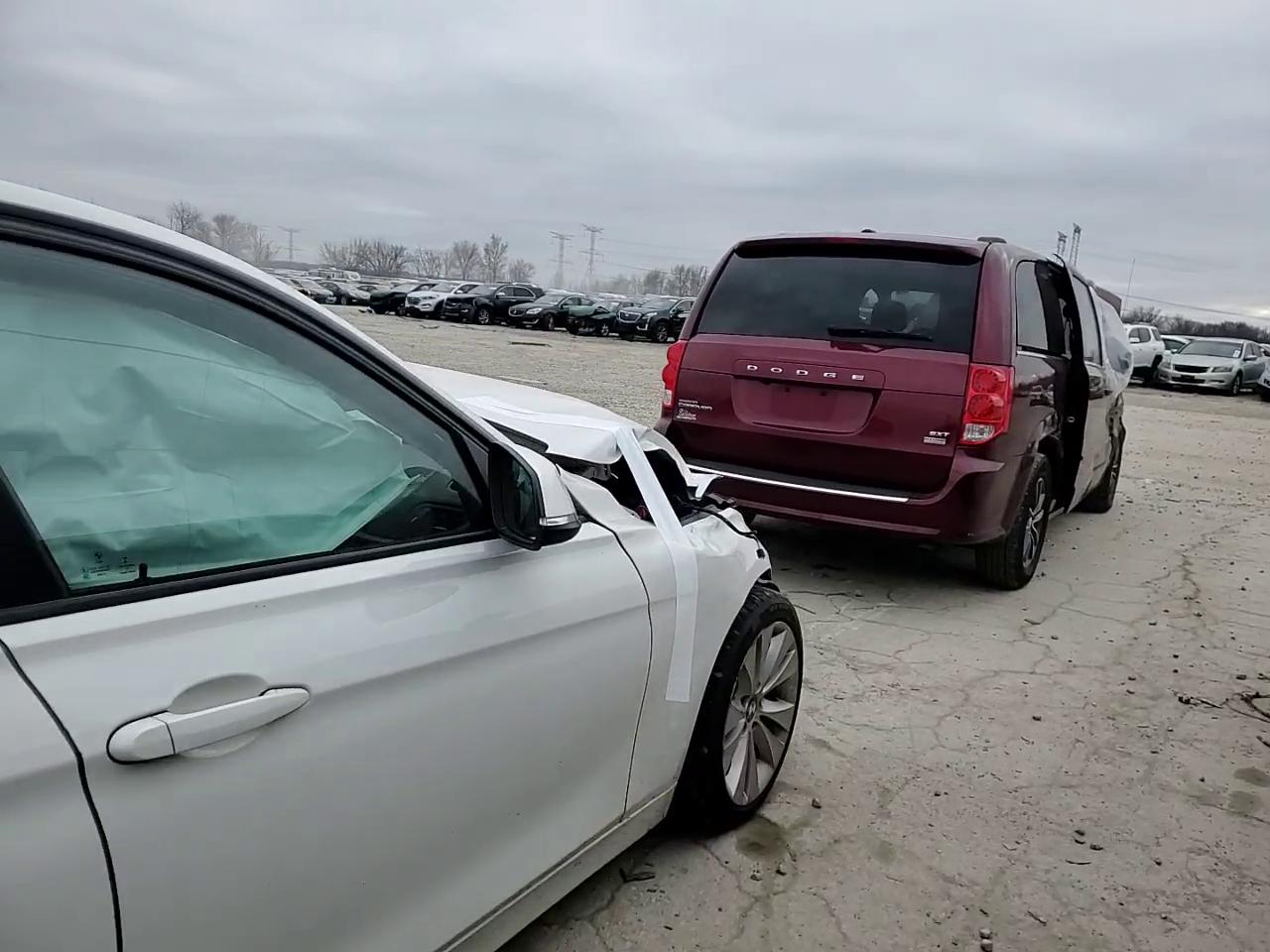 Фото: WBA8E5G5XGNU20555