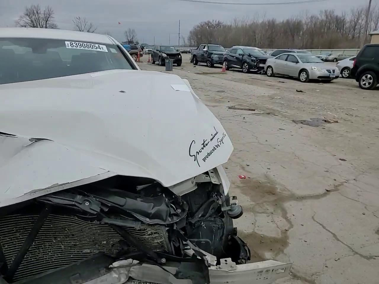 Фото: WBA8E5G5XGNU20555