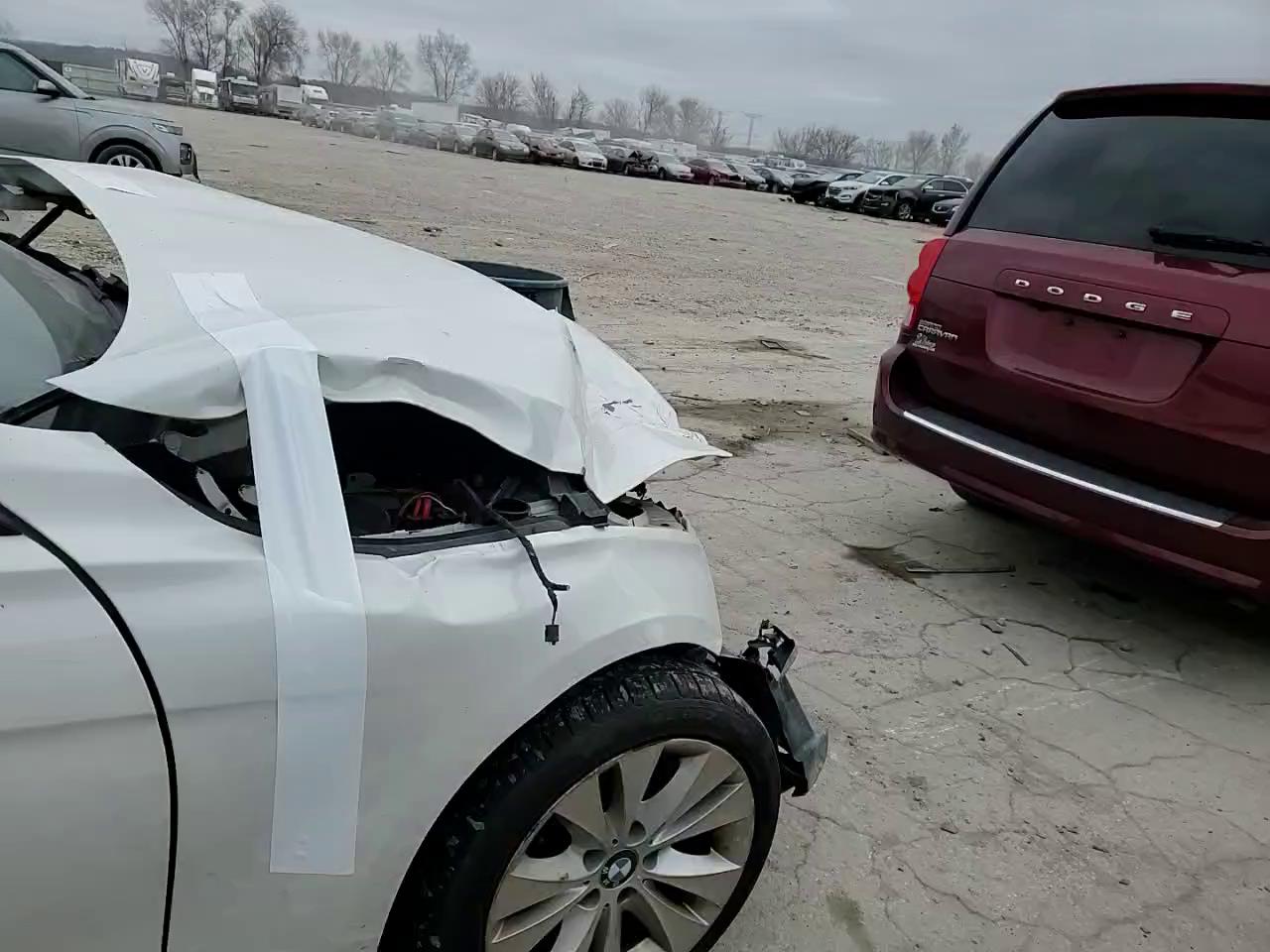 Фото: WBA8E5G5XGNU20555