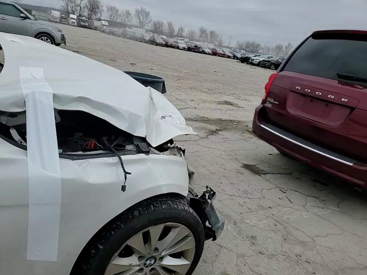 Фото: WBA8E5G5XGNU20555