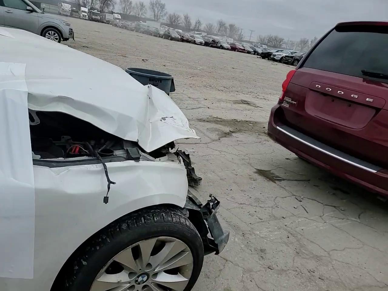 Фото: WBA8E5G5XGNU20555