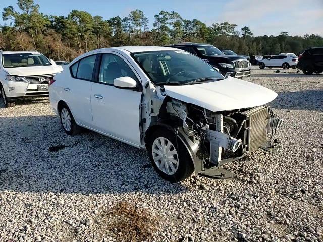 2019 Nissan Versa - Image 14