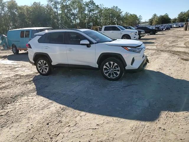 2022 Toyota RAV 4 - Image 14