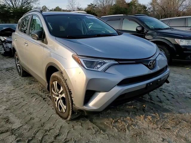 2018 Toyota RAV 4 - Image 12