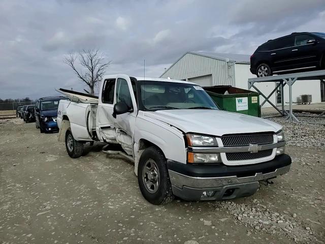 2004 Chevrolet Silverado - Image 11