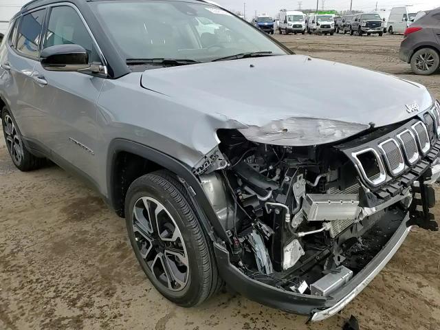 2022 Jeep Compass - Image 11