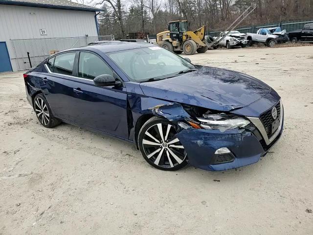 2019 Nissan Altima - Image 13