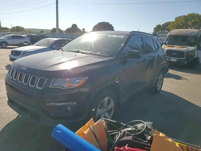 2019 Jeep Compass - Image 12