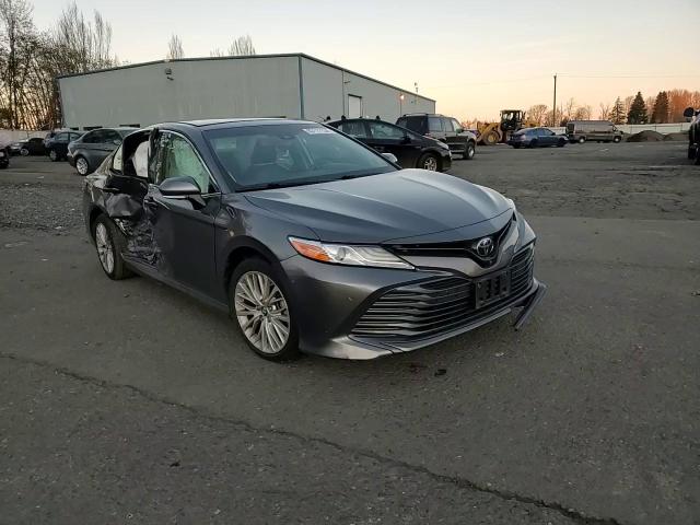 2018 Toyota Camry - Image 11
