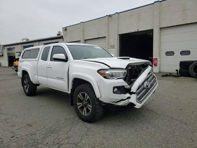 2017 Toyota Tacoma Access Cab VIN: 5TFSZ5AN4HX090357 Lot: 83497674