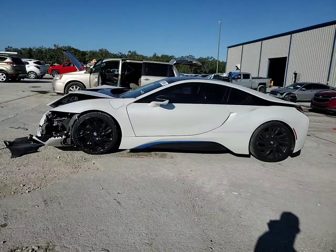 Фото: WBY2Z2C51GV675627