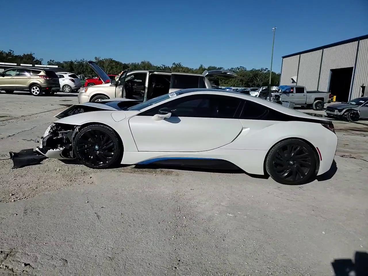 Фото: WBY2Z2C51GV675627