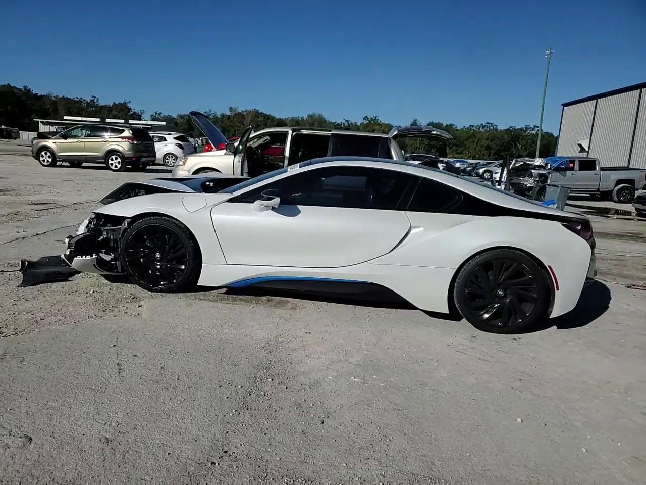 Фото: WBY2Z2C51GV675627