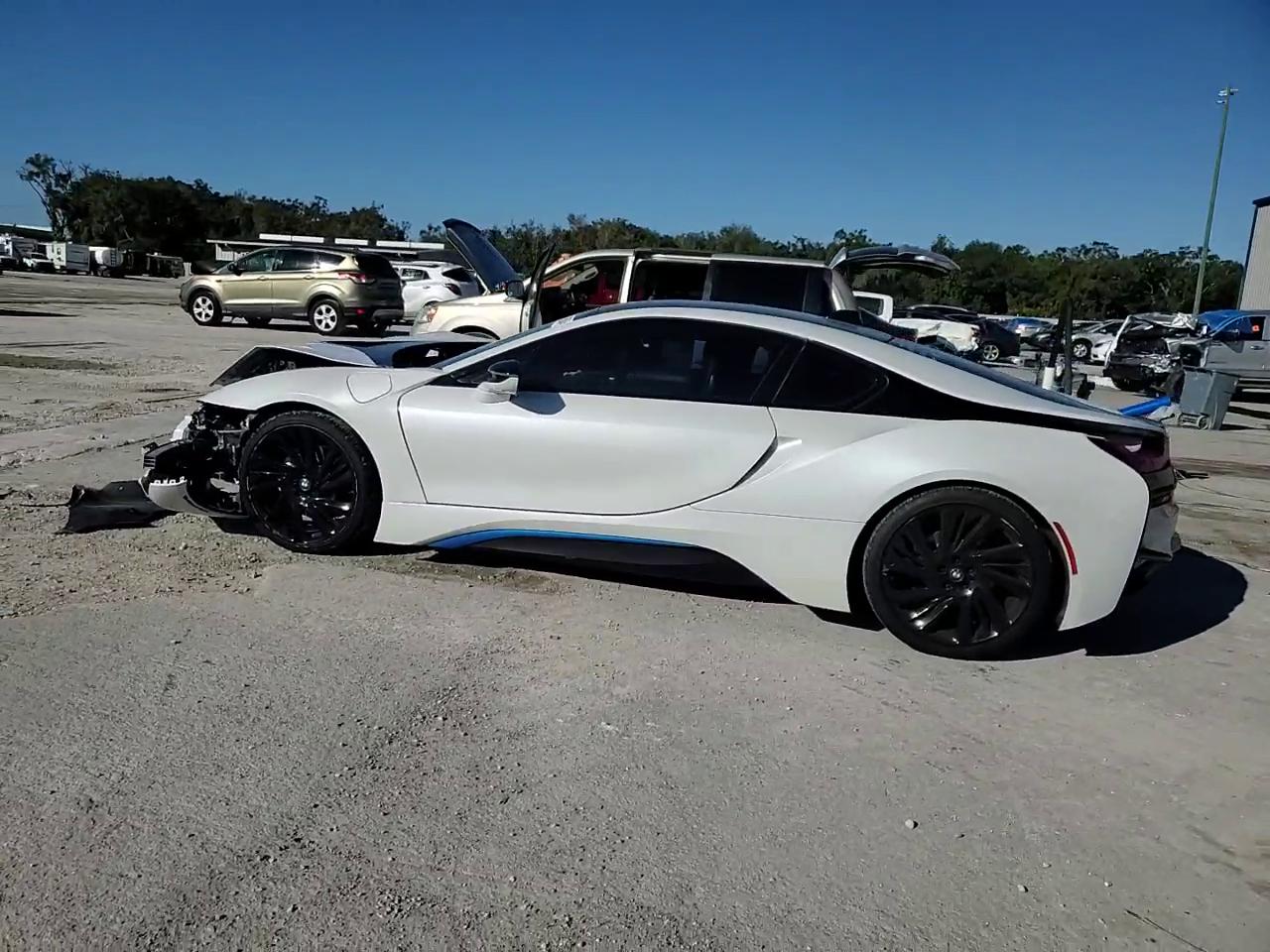 Фото: WBY2Z2C51GV675627