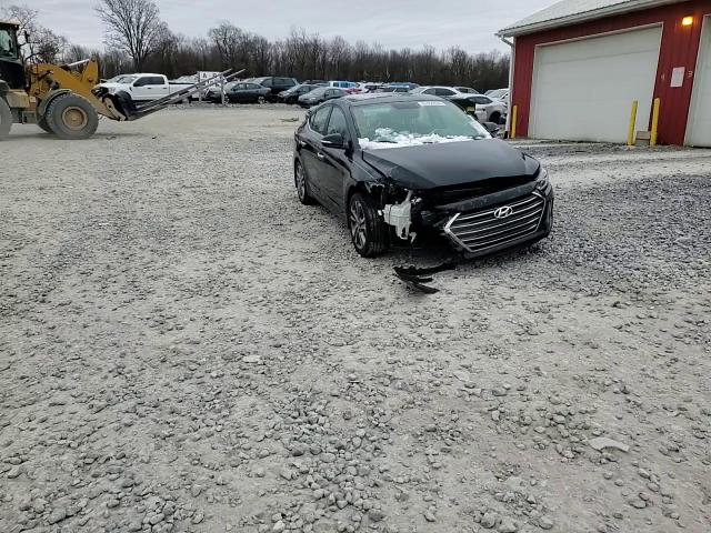 2017 Hyundai Elantra - Image 13