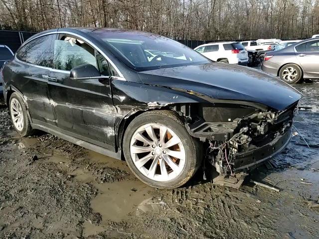 2018 Tesla Model X VIN: 5YJXCDE22JF117069 Lot: 85254704