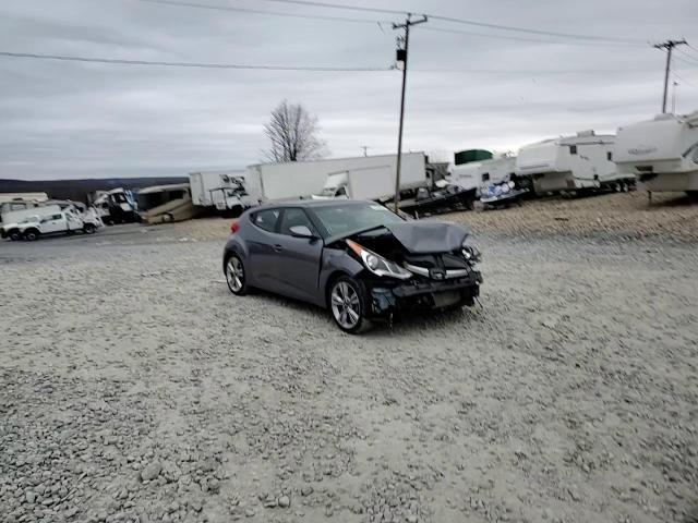 2017 Hyundai Veloster VIN: KMHTC6AD0HU324462 Lot: 83109834