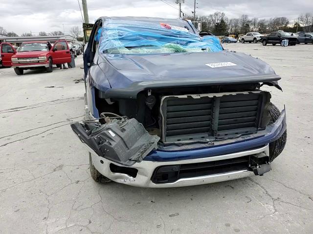 2017 Nissan Titan - Image 10