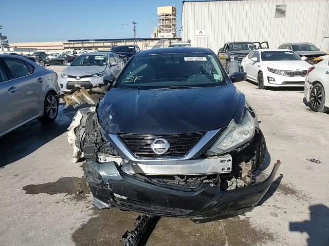 2017 Nissan Altima - Image 13