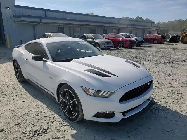 2016 Ford Mustang - Image 13