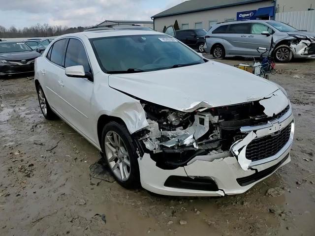 2016 Chevrolet Malibu - Image 13