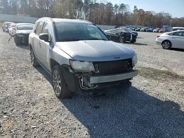 2016 Jeep Compass - Image 12
