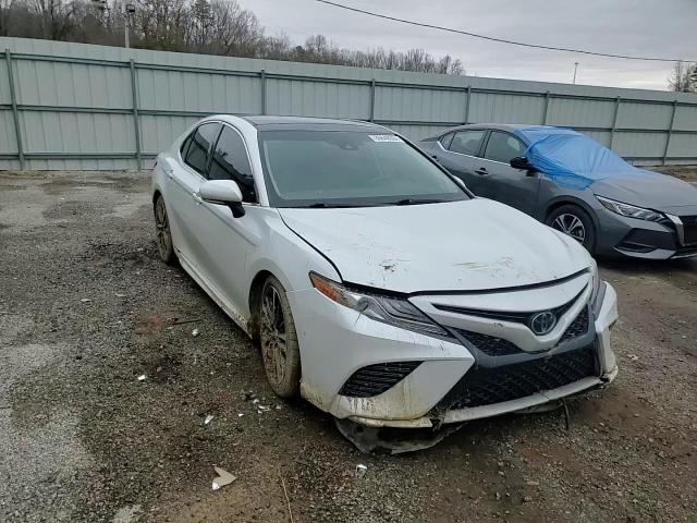 2019 Toyota Camry - Image 11