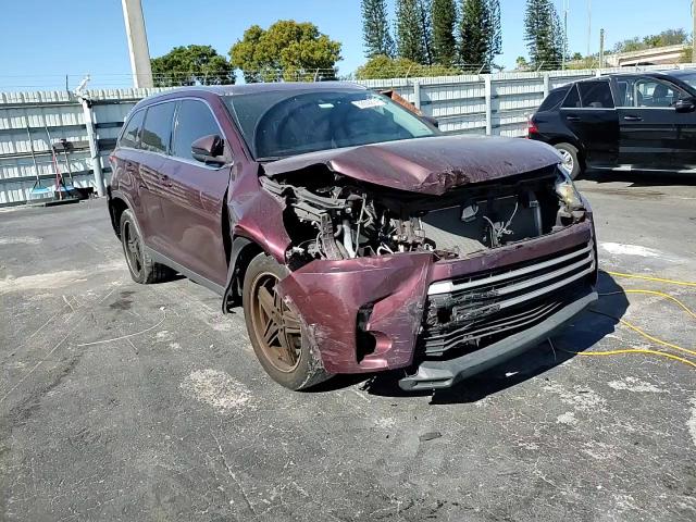 2019 Toyota Highlander - Image 12