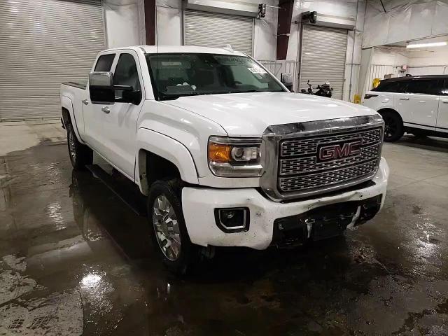 2015 GMC Sierra - Image 11