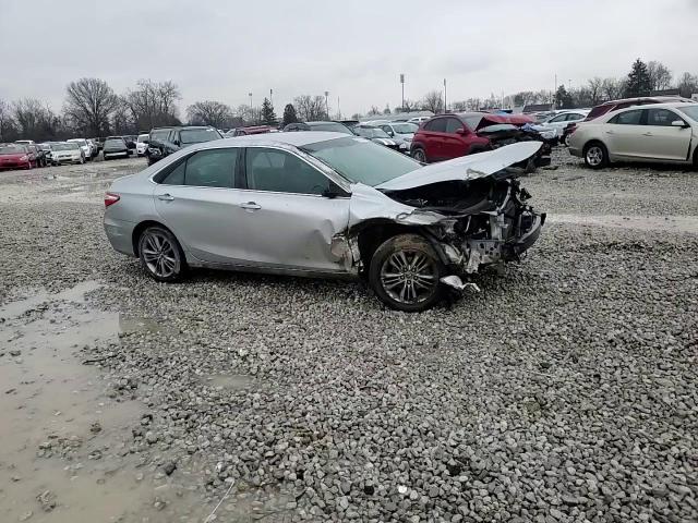 2015 Toyota Camry - Image 11