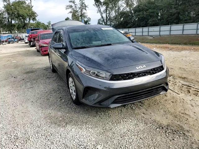 2023 Kia Forte - Image 13
