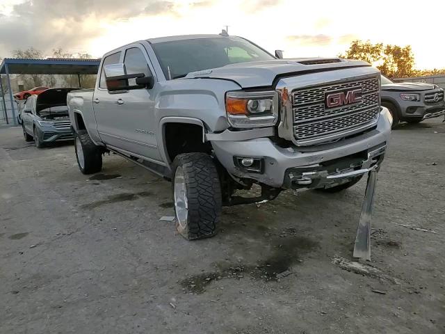 2019 GMC Sierra - Image 11