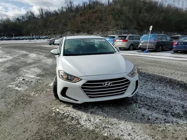 2017 Hyundai Elantra - Image 13