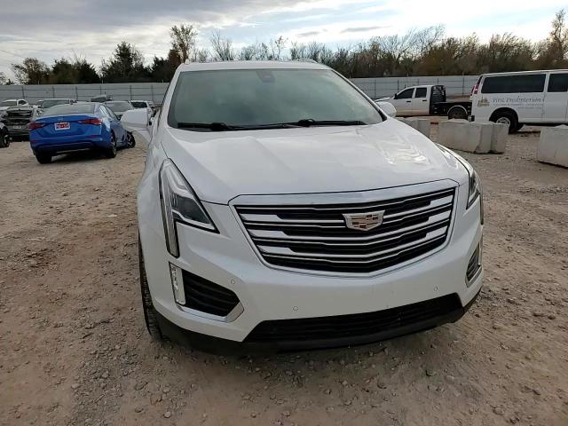 2017 Cadillac XT5 - Image 11