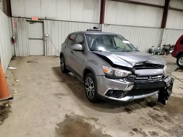 2018 Mitsubishi Outlander - Image 15