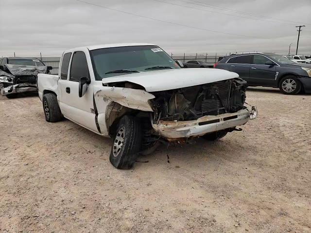 1999 Chevrolet Silverado C2500 VIN: 1GCFC29U5XZ120983 Lot: 50229435