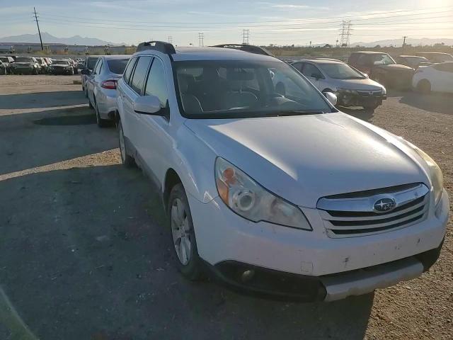 2011 Subaru Outback 2.5I Limited VIN: 4S4BRBLC0B3315555 Lot: 84175034