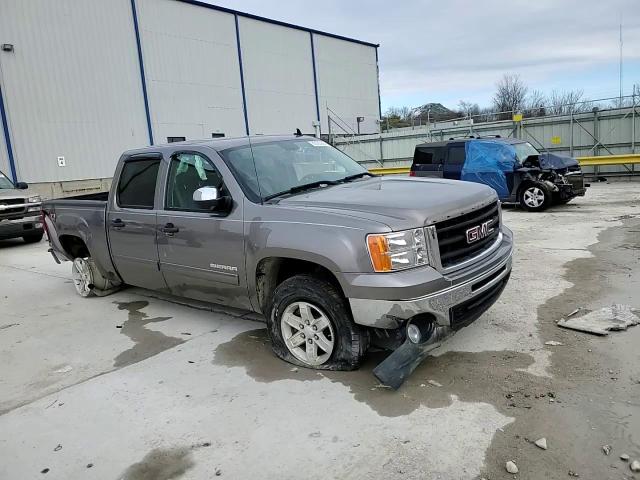 2012 GMC Sierra - Image 13