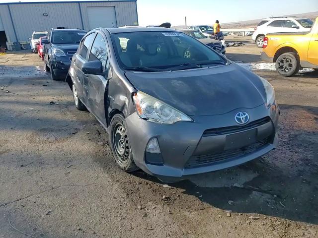 2014 Toyota Prius - Image 13
