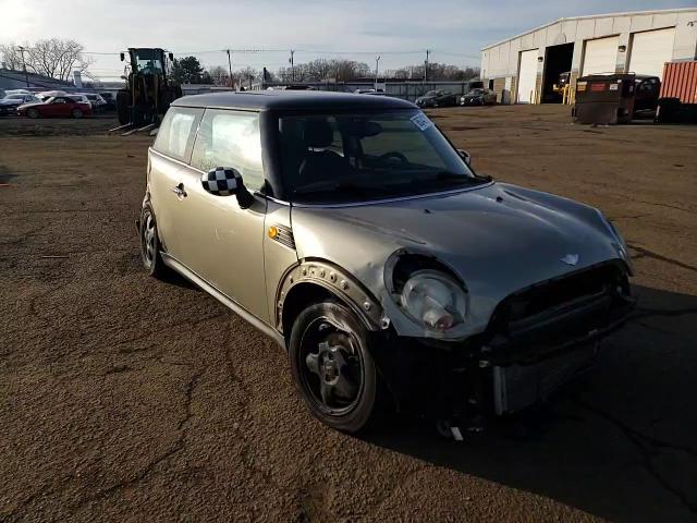 2007 Mini Cooper VIN: WMWMF33557TT56927 Lot: 86342104