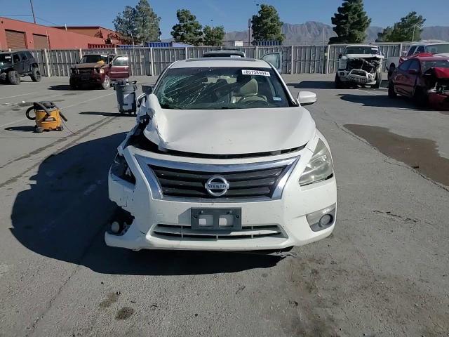 2015 Nissan Altima - Image 11