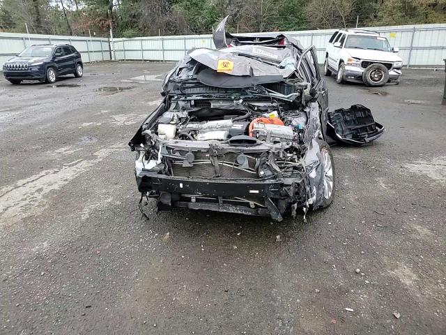 2015 Toyota Camry - Image 11