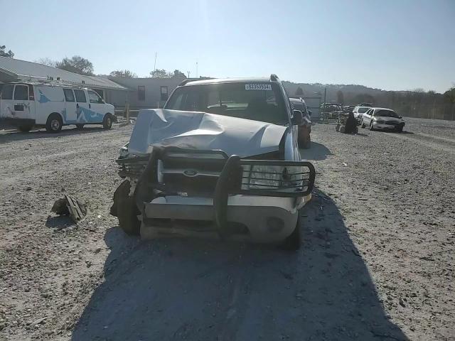 2002 Ford Explorer - Image 11