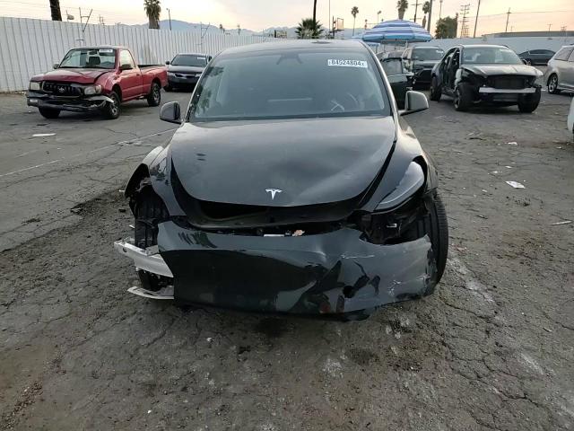 2024 Tesla Model Y VIN: 7SAYGDED8RF094440 Lot: 84524804