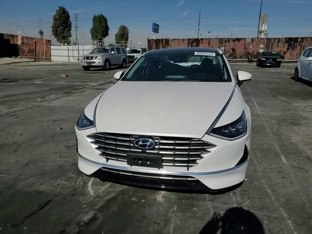 2022 Hyundai Sonata - Image 11