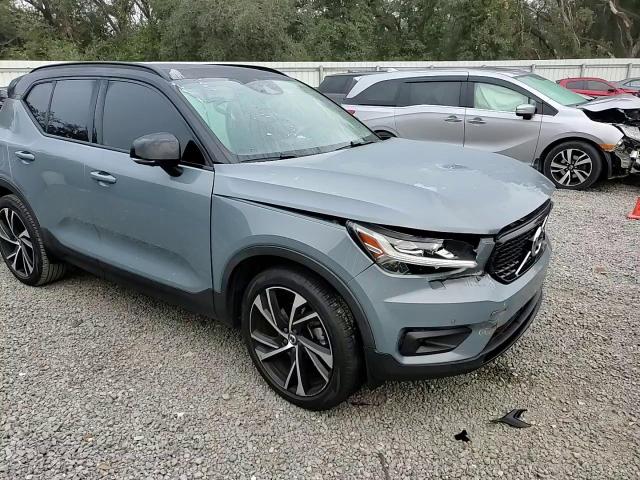 2021 Volvo Xc40 T5 R-Design VIN: YV4162UM6M2440467 Lot: 85880044