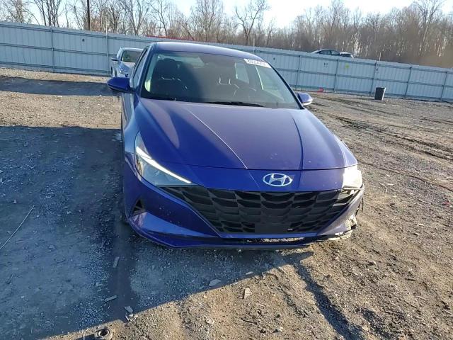 2023 Hyundai Elantra - Image 13